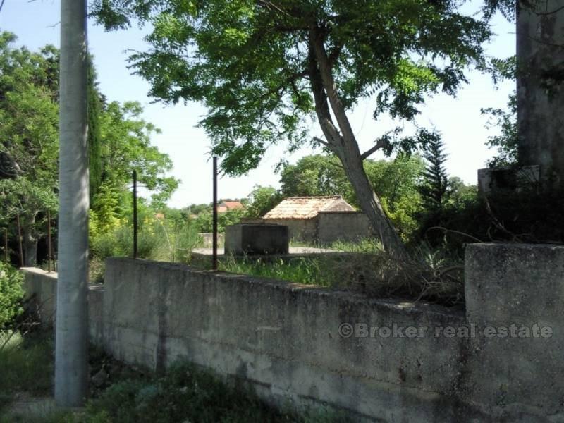 Skradin, kamenný dom na renováciu