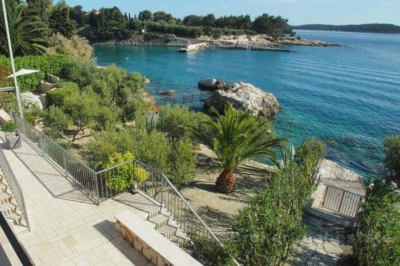 ön Hvar, villa vid havet