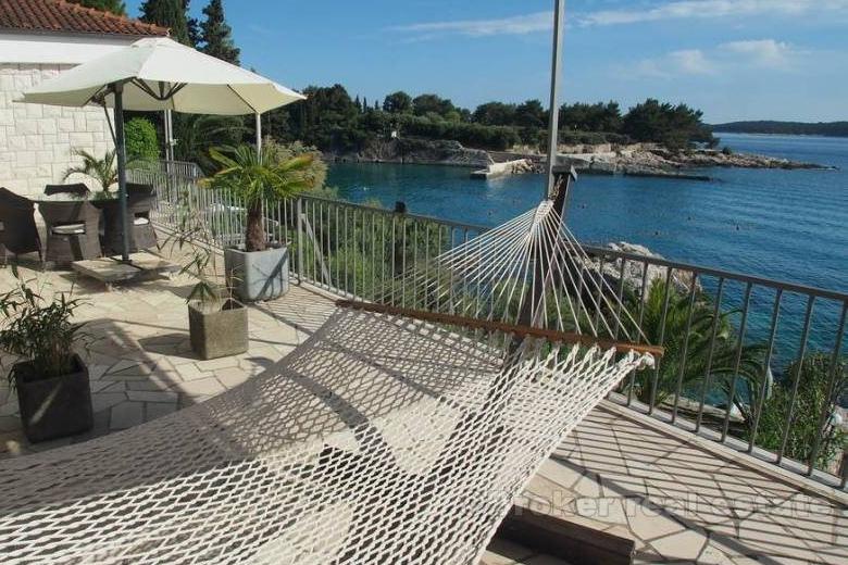 île de Hvar, villa en bord de mer