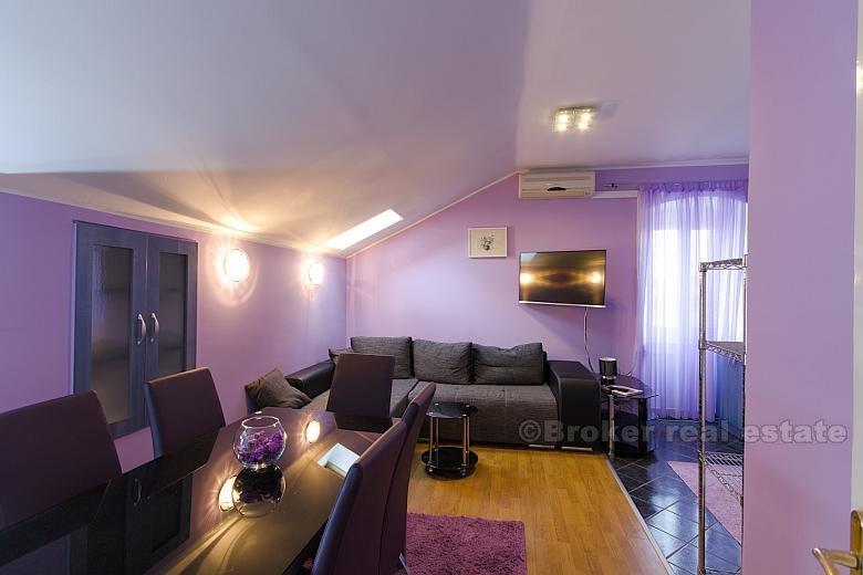 centro di Spalato, rinnovato appartamento con tre camere da letto