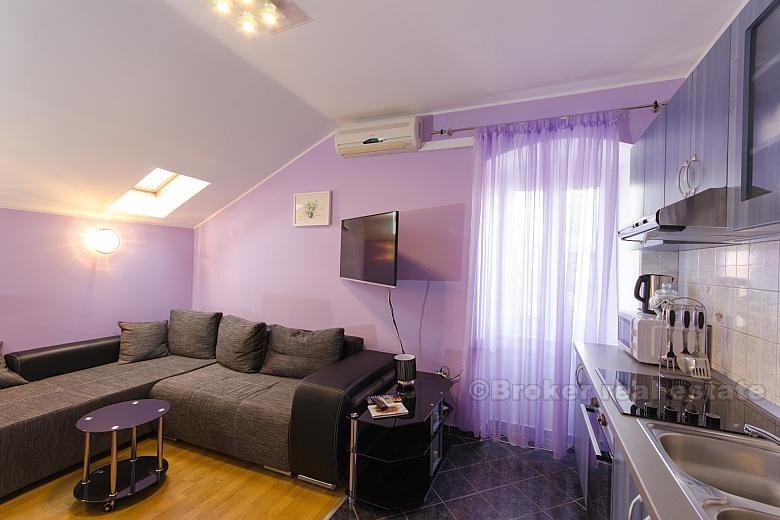 centro di Spalato, rinnovato appartamento con tre camere da letto