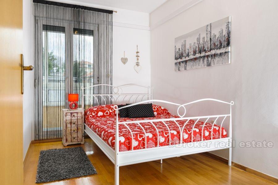Split city, two-bedroom apartment