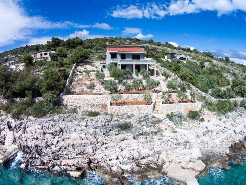 bei Rogoznica. Unfertige Villa