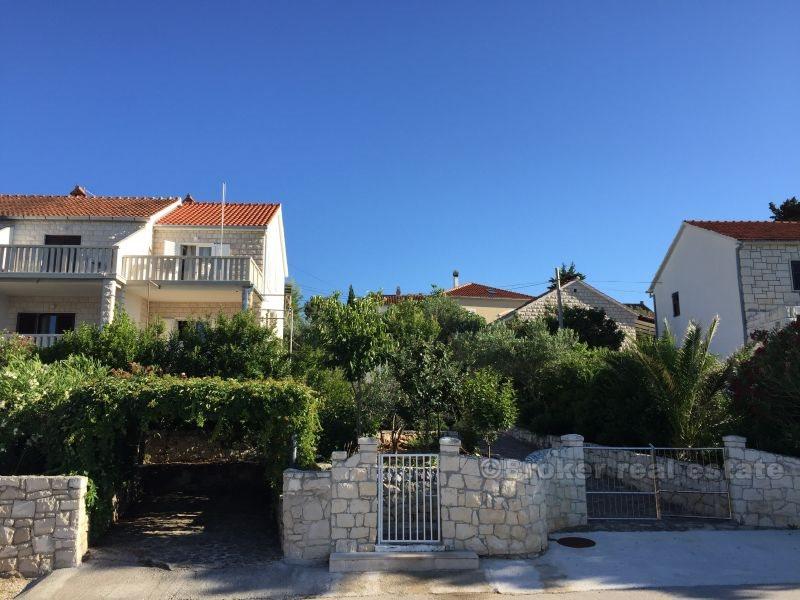 ostrov Brač. Krásny rodinný dom