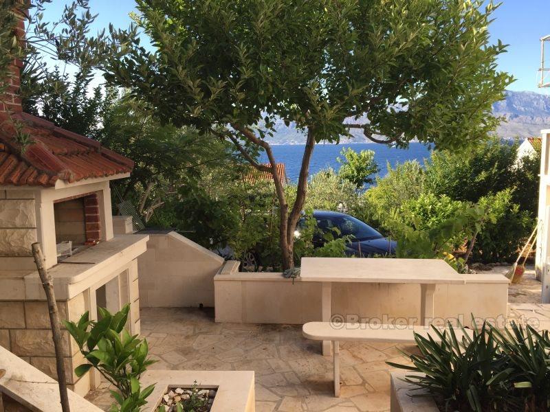 ostrov Brač. Krásny rodinný dom