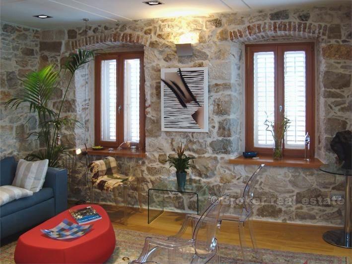 Split - luksus renovert leilighet med tre soverom