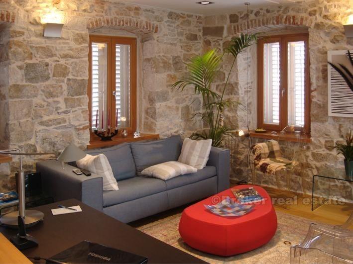 Split - luksus renovert leilighet med tre soverom