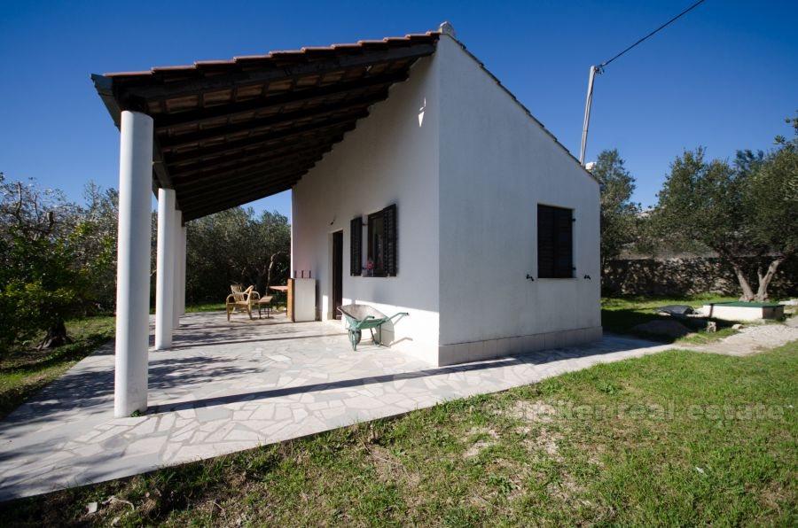 Kastela, hus med stor byggegrund