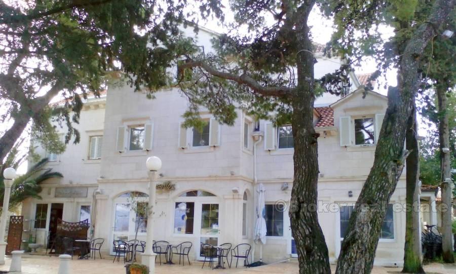 otok Brač, dvosobni stan