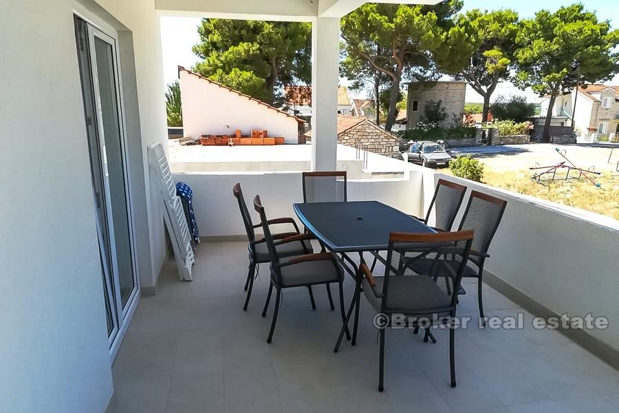 øya Brac, villa med svømmebasseng