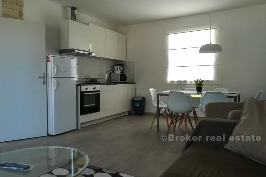 øya Brac, villa med svømmebasseng