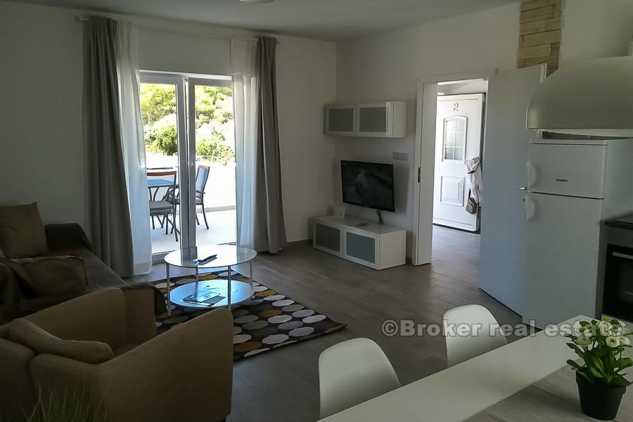 øya Brac, villa med svømmebasseng