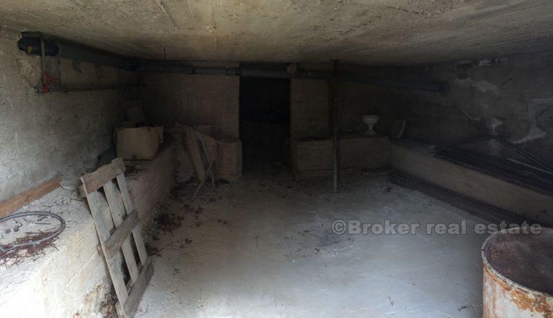 Insel Brac - Haus im Bau