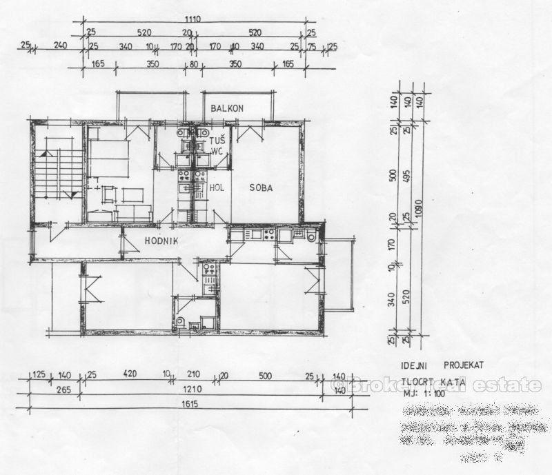 Île de Brac - maison en construction