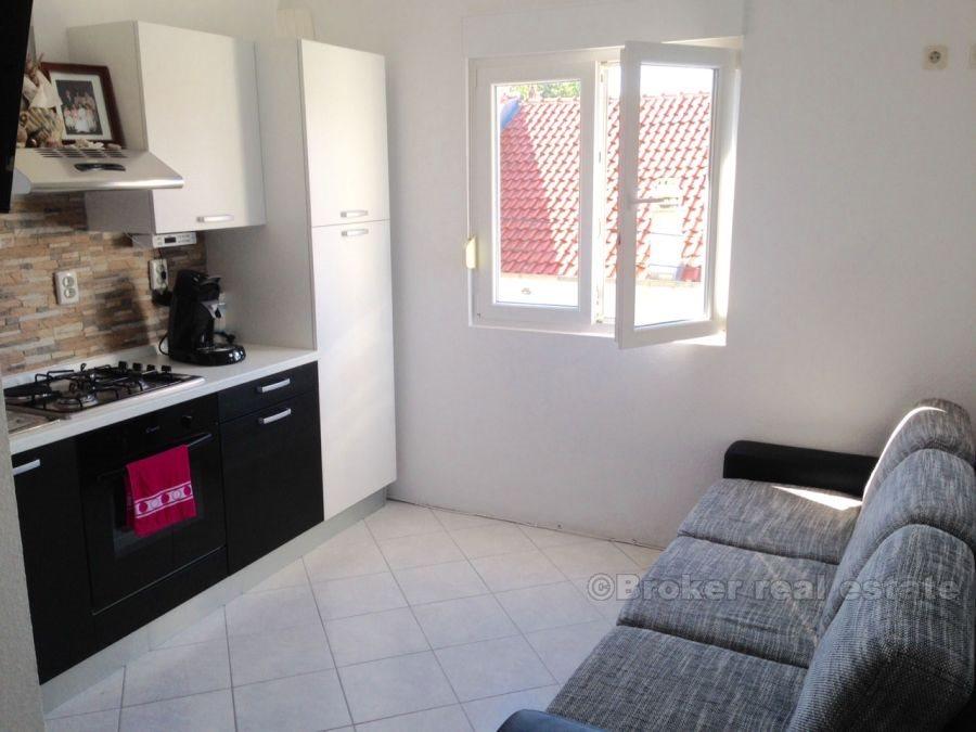 Nær Omis - tre roms leilighet