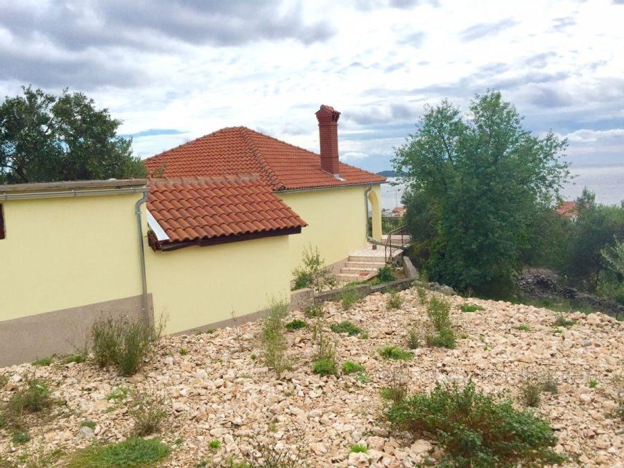 Nedaleko Rogoznica, dům s panoramatickým výhledem