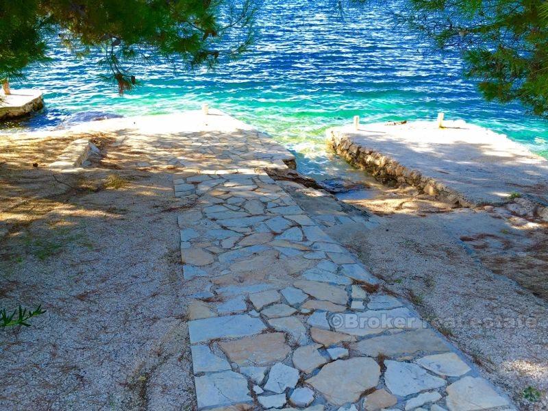 Rogoznica Bereich. Schönes Haus, direkt am Meer