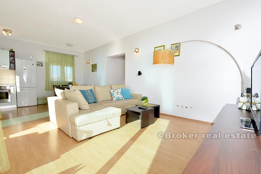 Ciovo - Detached house with swimming pool and sea view