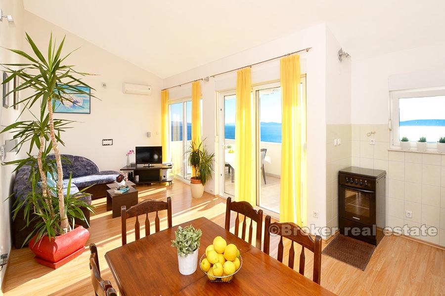 Ciovo - Detached house with swimming pool and sea view