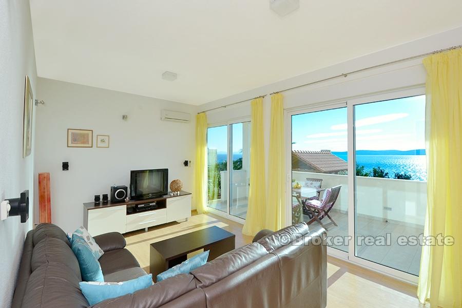 Ciovo - Detached house with swimming pool and sea view