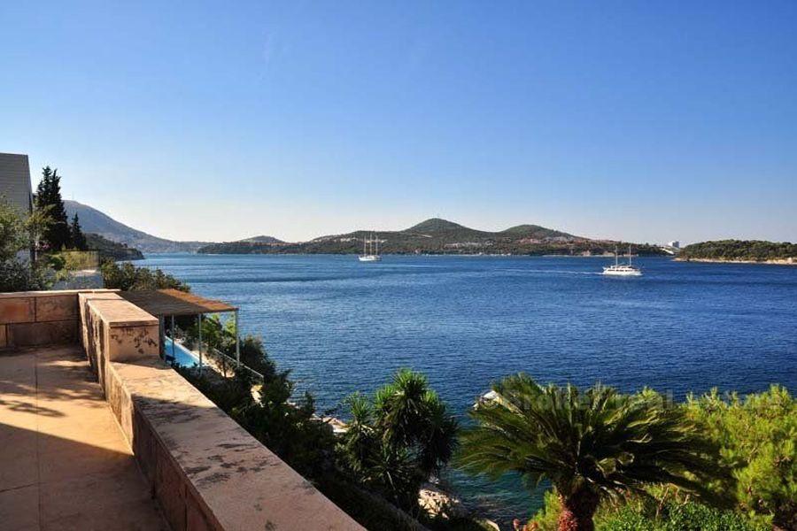 Nedaleko Dubrovníku, vila s vlastní pláží