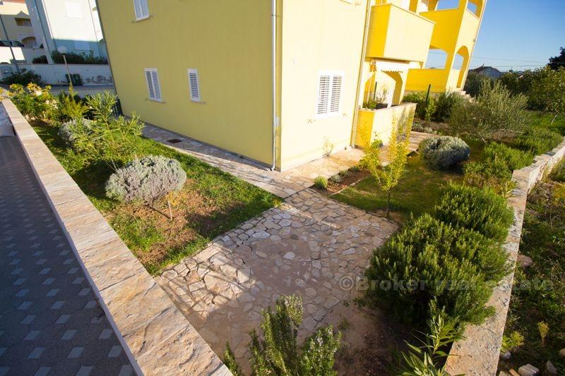 Vodice. Flat on the ground floor