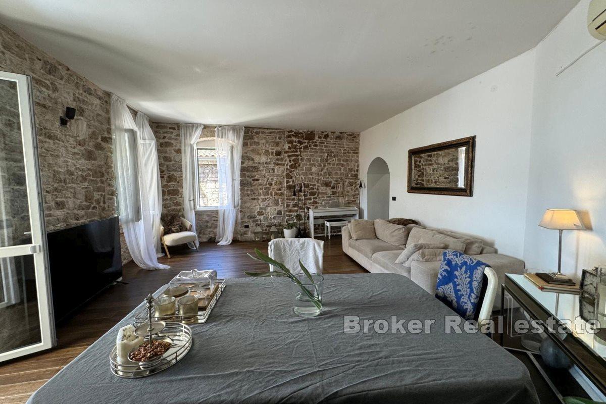 Sibenik, mieszkanie o powierzchni 80m2 plus taras o powierzchni 30m2