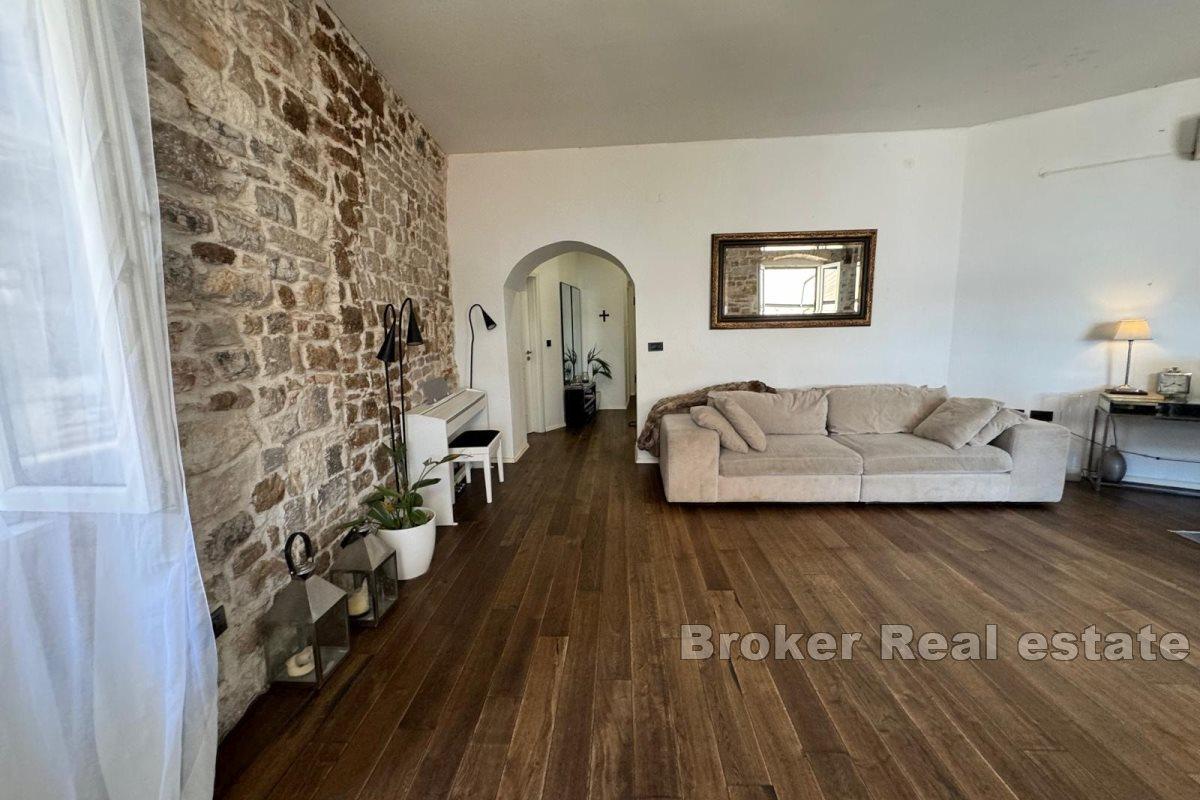 Sibenik, mieszkanie o powierzchni 80m2 plus taras o powierzchni 30m2