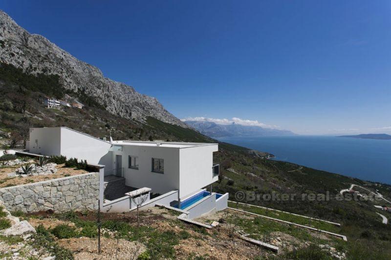 près d'Omis, villa moderne