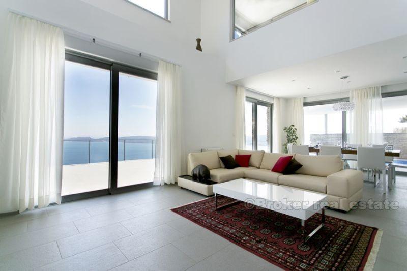 v blízkosti Omis, moderní vila