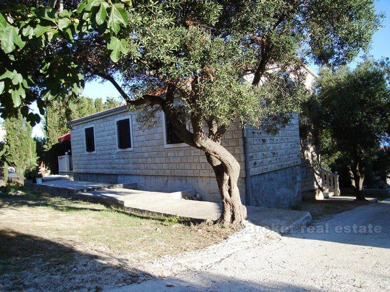 Ostrov Brač, vila s výhľadom na more