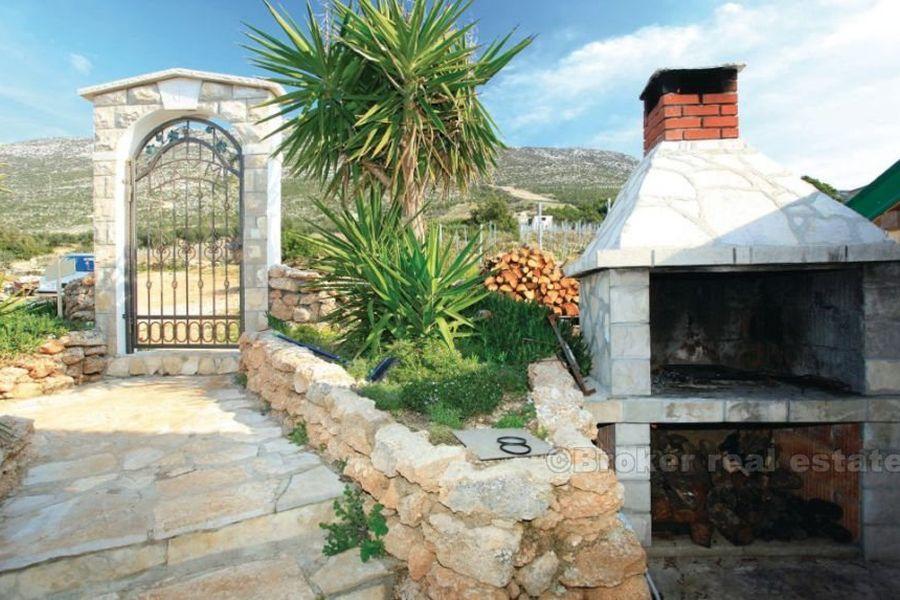 Halvøya Peljesac - helt ny og modernisert enebolig