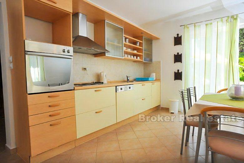 île de Brac. Appartement nouvellement décorée