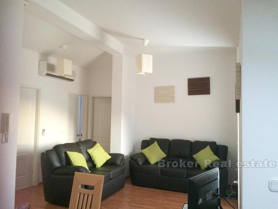 Orebic, to roms leilighet