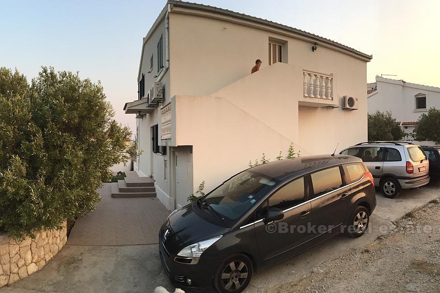 vicino a Rogoznica, casa