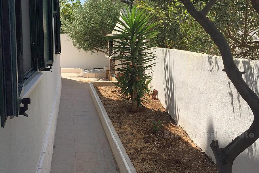 vicino a Rogoznica, casa