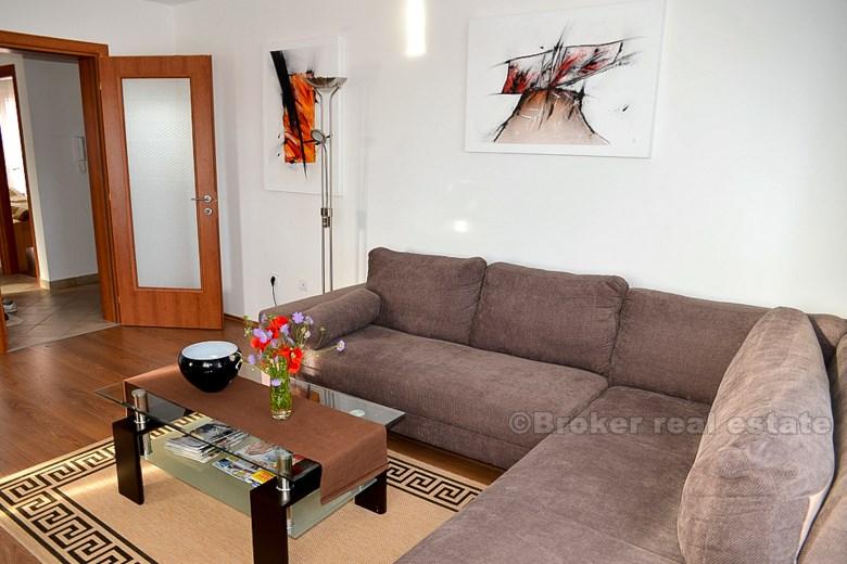 U blizini Rovinja, stan na 2. katu