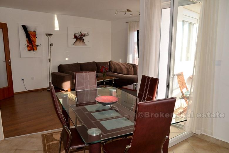 U blizini Rovinja, stan na 2. katu