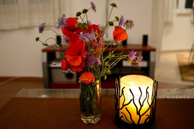 U blizini Rovinja, stan na 2. katu