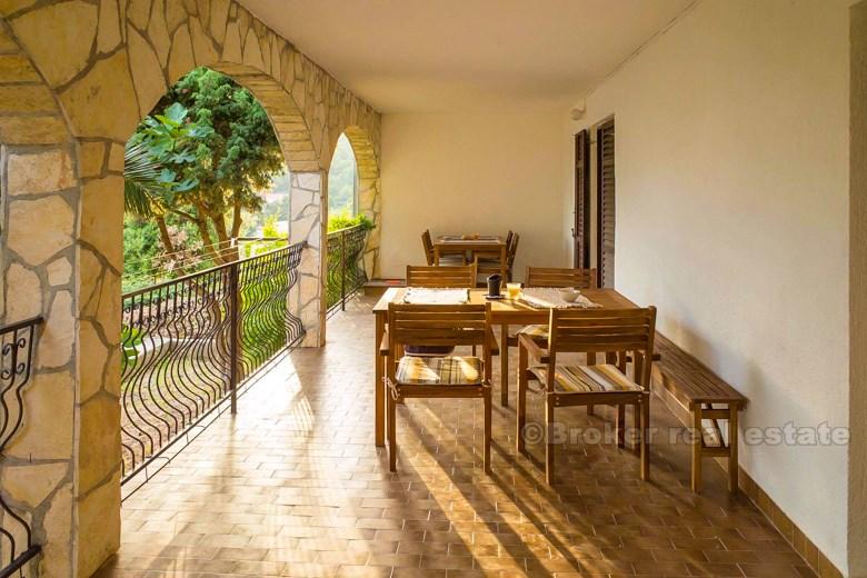 Rogoznica area, house with sea view