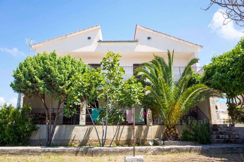 Rogoznica area, house with sea view