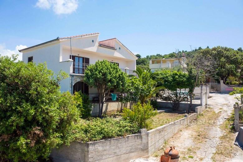Rogoznica area, house with sea view