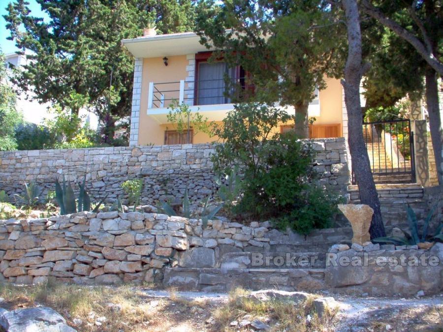 øya Korcula, hus ved sjøen