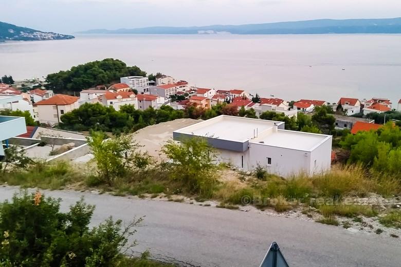 près de Omis. Terrain à bâtir
