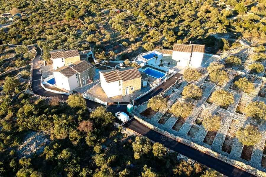 Područje Rogoznice, dostupne dvije vile