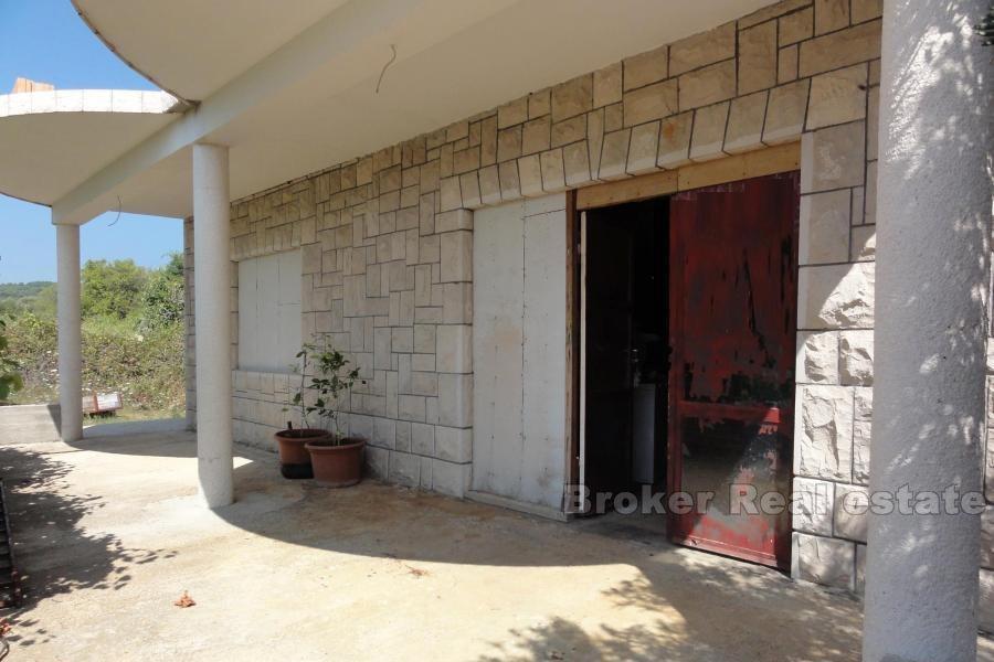 wyspa Hvar, niedokończony dom