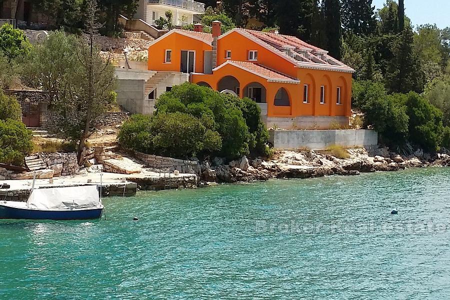 ön Korcula, villa vid havet