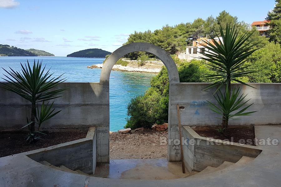 ön Korcula, villa vid havet