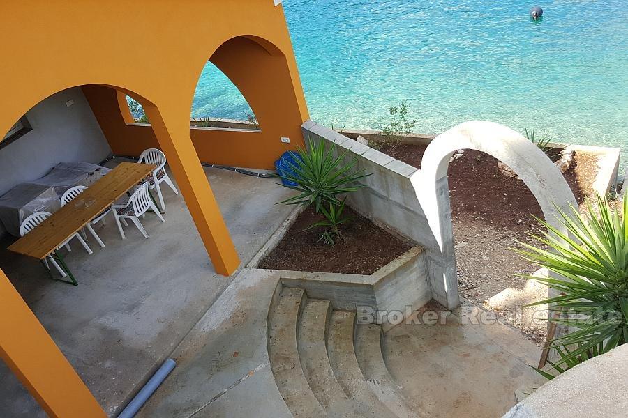 ön Korcula, villa vid havet