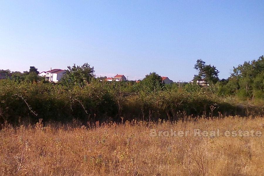 Près de Biograd, terrain à bâtir